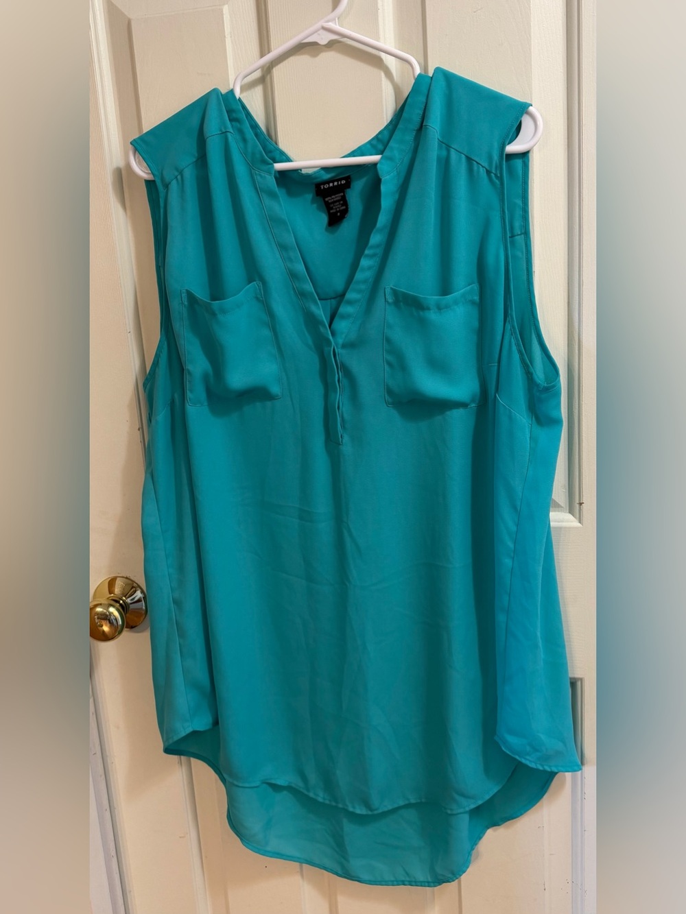 torrid Teal V-Neck Sleeveless Pocket Blouse - 3